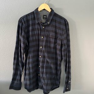 Vans: Black and blue men’s flannel